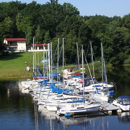 Yacht Club Barrandov Hotell Kožlí u Orlíka Eksteriør bilde