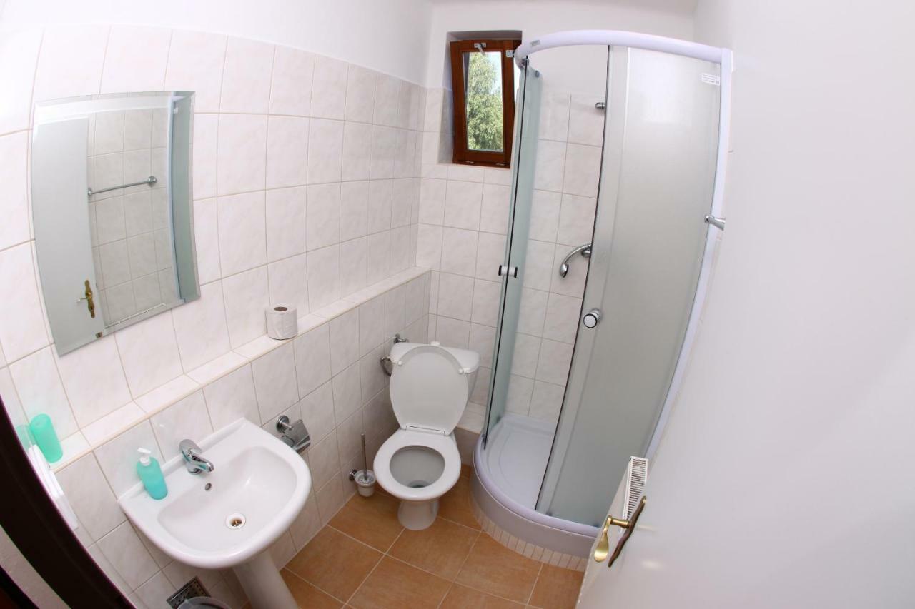 Yacht Club Barrandov Hotell Kožlí u Orlíka Eksteriør bilde